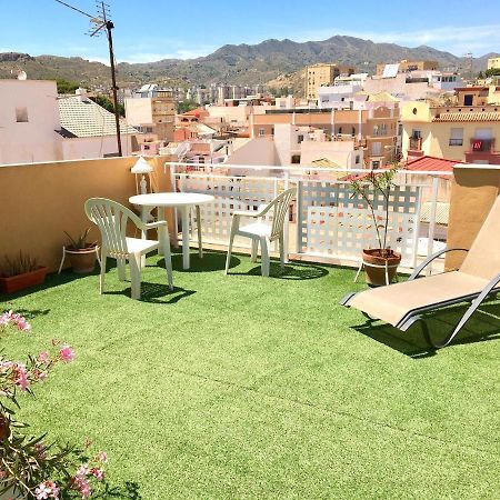 Room With Single Bed In Typical Townhouse With Rooftop Terrace มาลากา ภายนอก รูปภาพ